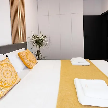 Soni Exclusive 305 Plaza With Private Parking & Self Check-in 公寓 *