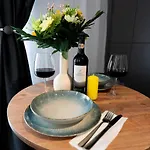 Soni Exclusive 305 Plaza With Private Parking & Self Check-in 부쿠레슈티