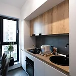 Soni Exclusive 305 Plaza With Private Parking & Self Check-in