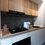 Soni Exclusive 305 Plaza With Private Parking & Self Check-in * Bukarest