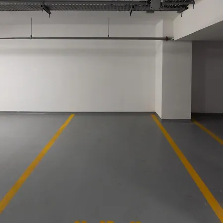 Soni Exclusive 305 Plaza With Private Parking & Self Check-in Bucharest