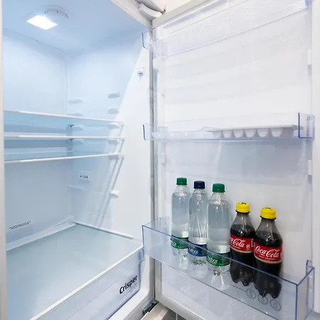 Soni Exclusive 305 Plaza With Private Parking & Self Check-in Apartment *