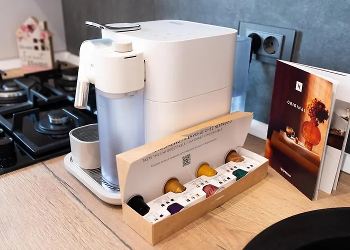 Soni Exclusive 305 Plaza With Private Parking & Self Check-in