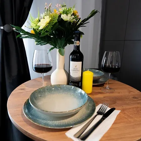 Soni Exclusive 305 Plaza With Private Parking & Self Check-in Bukarest