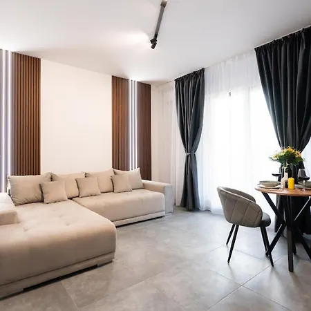 Appartamento Soni Exclusive 305 Plaza With Private Parking & Self Check-in Bucarest