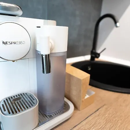 Soni Exclusive 305 Plaza With Private Parking & Self Check-in *